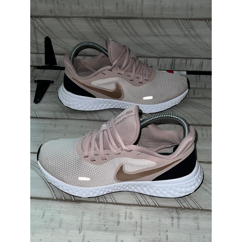 Nike Revolution 5 Running Shoes Womens 7.5 Sneakers Low Mesh Pink BQ3207-600